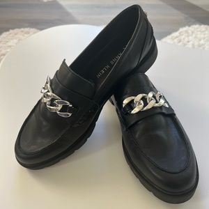Anne Klein Black Loafer with Silver Chain Detail Size 10